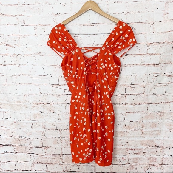 FINDERS KEEPERS floral dress - Picture 5 of 16